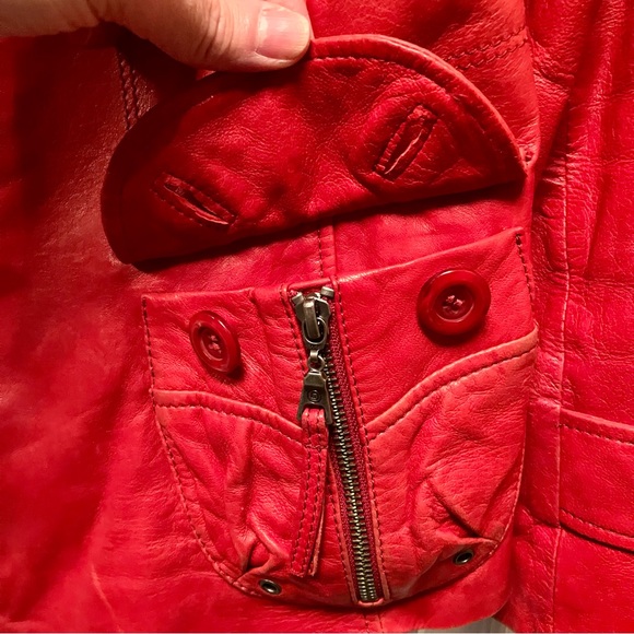 Danier Genuine Lambskin Soft Leather Jacket in vibrant red Size Large - Picture 8 of 16